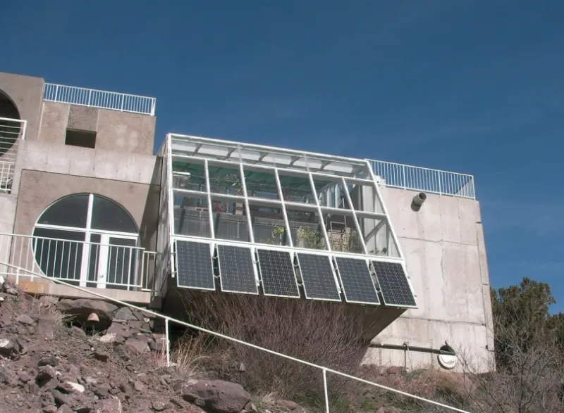 This Arizona Town Was Designed So Nobody Would Ever Need a Thermostat