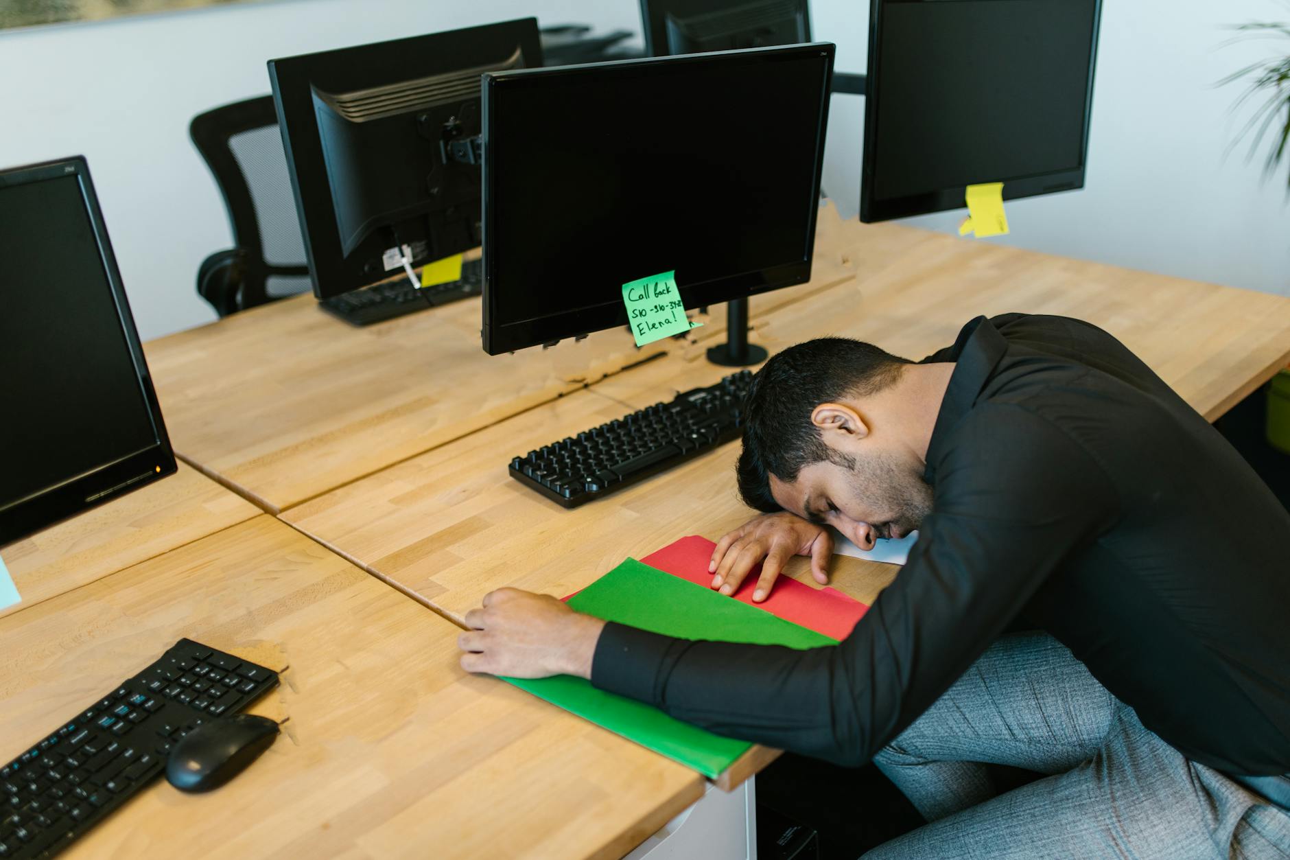 The Japanese Art of Sleeping at Work — And Why Your Boss Might Actually Want You to Try It